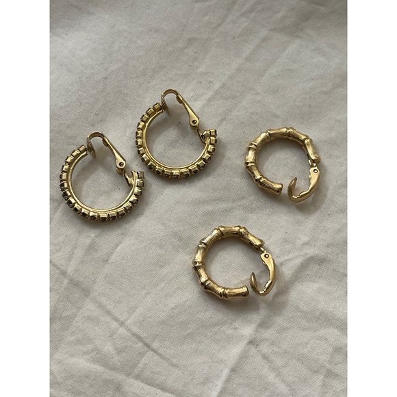 Vintage Gold Tone Rhinestone Lined & Gold Tone Ribbed Sectioned Clip-on Earrings - Picture 4 of 12